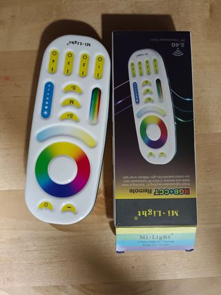 Lampadine WiFi con telecomando RGB+ CCT (RGBWW),
