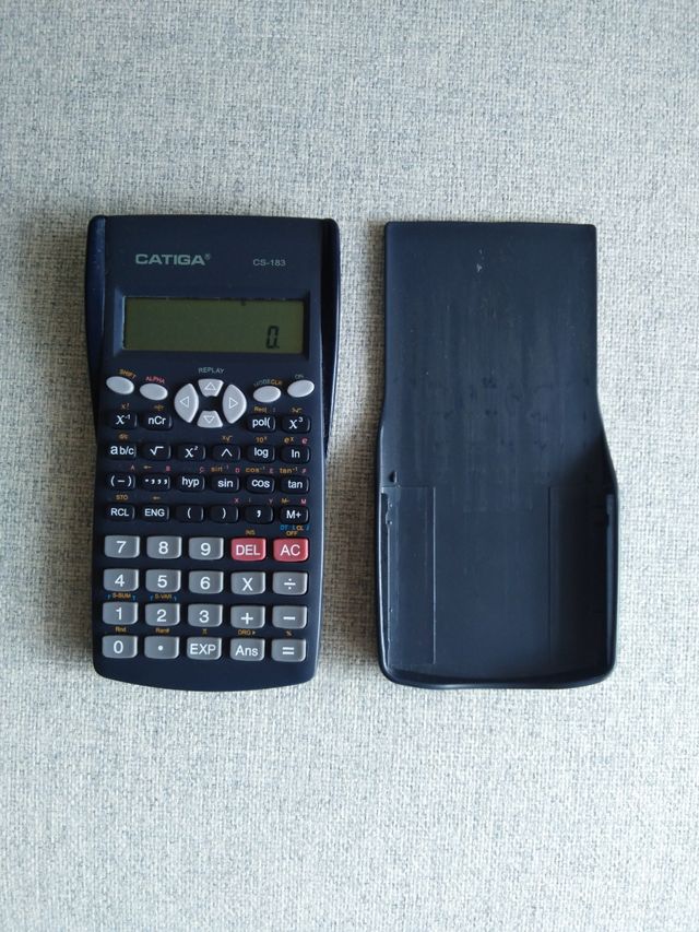 calculadora Casio impecável