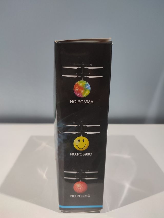 dron por sensor de movimiento en su caja