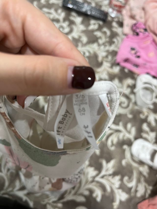 Vestido blanco y flores lefties