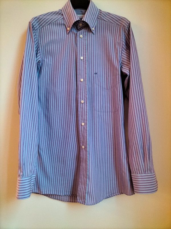 Camicia lilla a righe