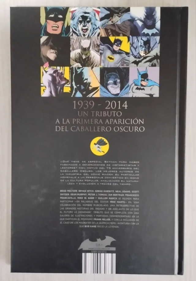 BATMAN ANNIVERSARY 75TH BOX SET 4 FIGURAS + COMIC