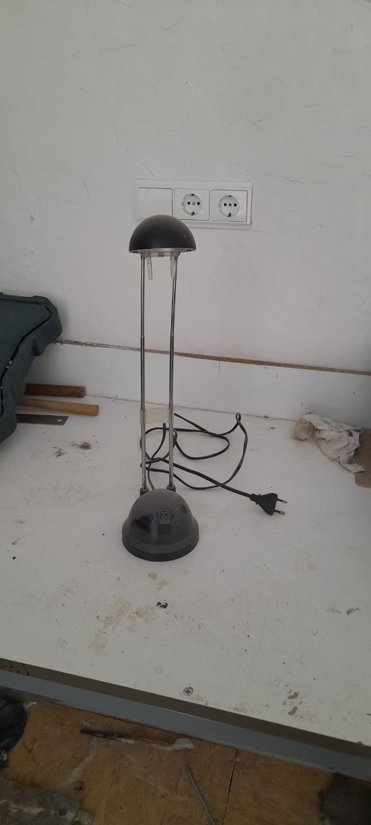 lanparilla escritorio o mesitas