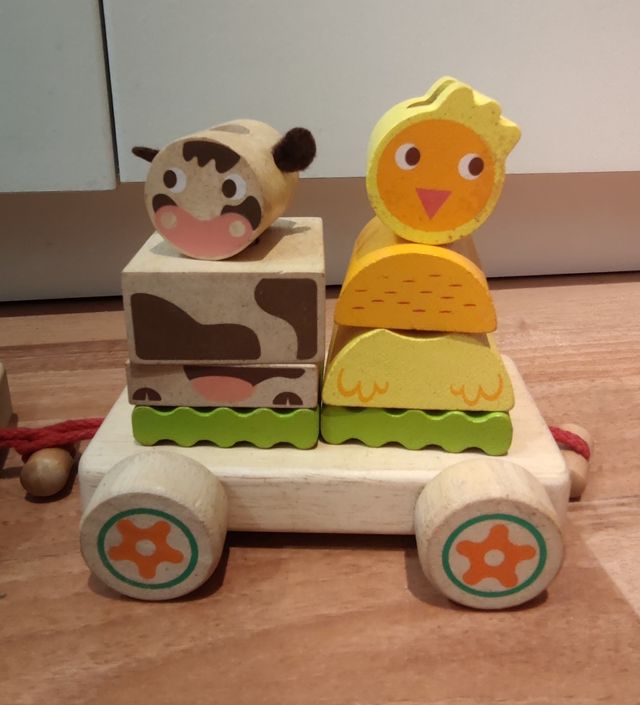 Tren de madera- Creafarm. Djeco.