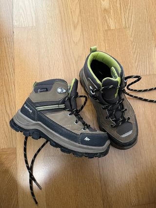 Botas Quechua niña talla 31 
