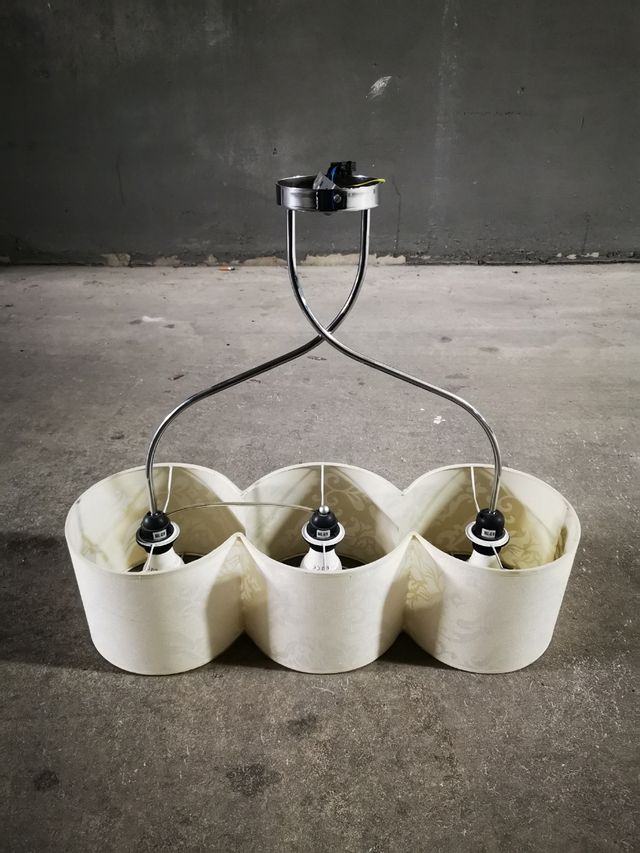 Lámpara en perfecto estado.