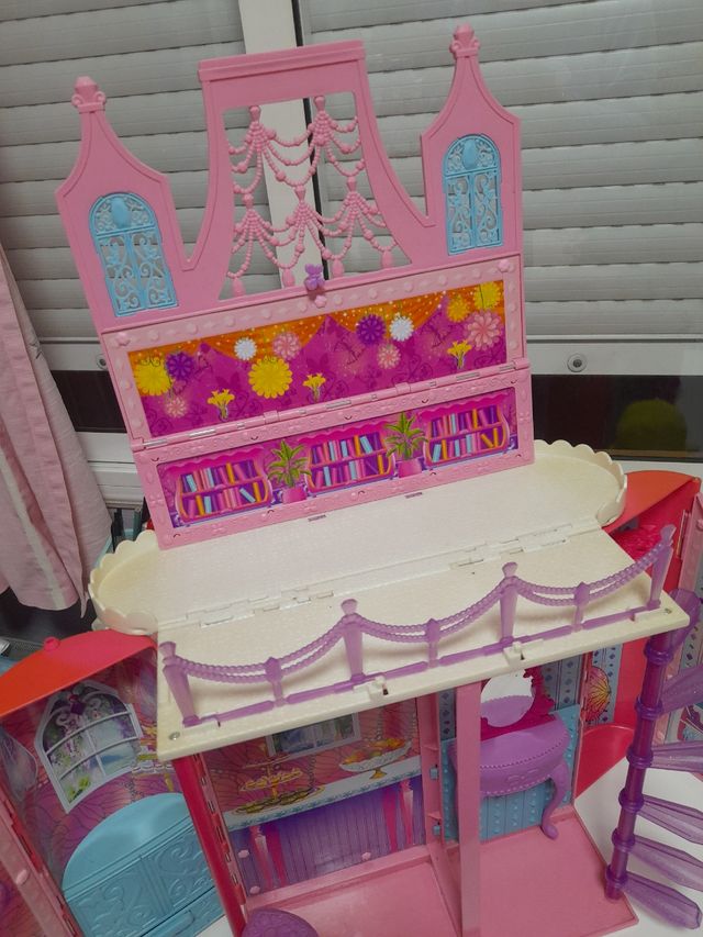 castillo maletin Barbie