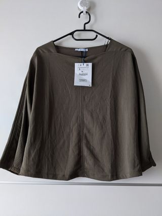 Zara. Camiseta T. S
