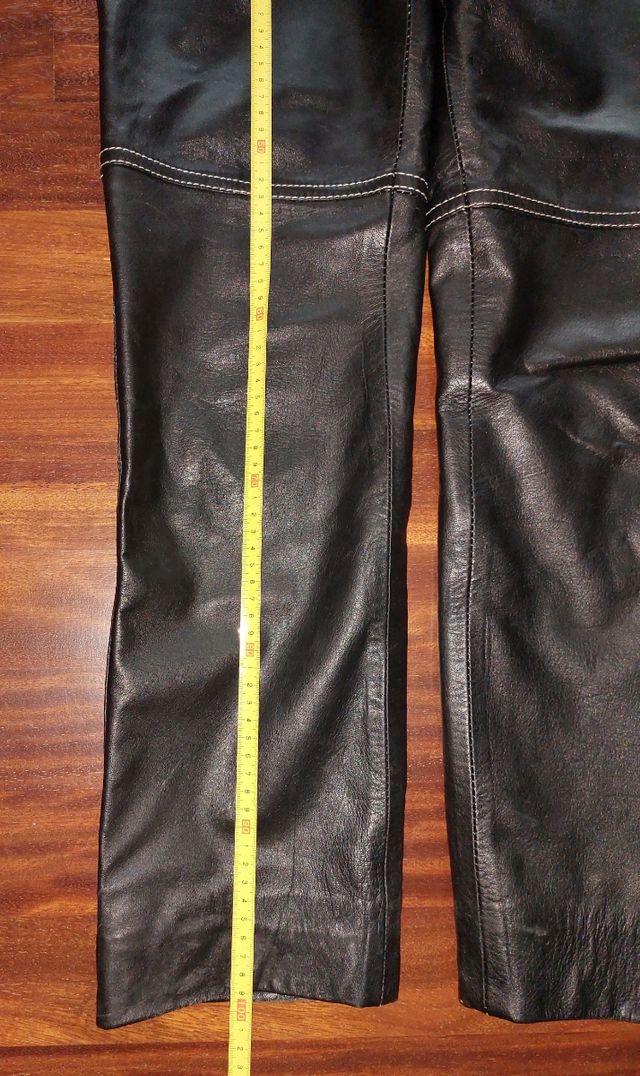 Pantalón piel auténtica negro tiro alto