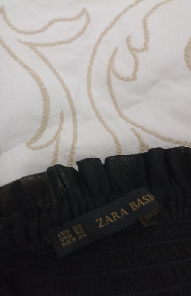 Blusa Zara lentejuelas hombros descubiertos