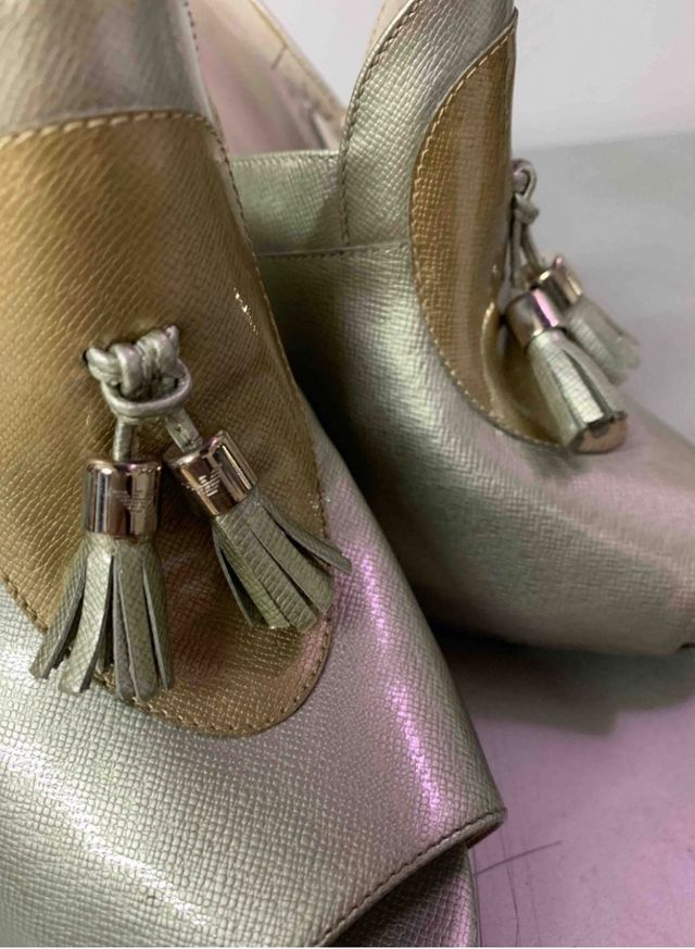 Zapato plateado Armani. NUEVO
