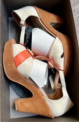 Zapatos de ceremonia. 