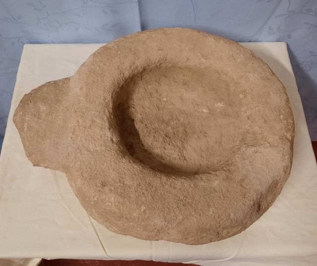 PILA PIEDRA ANTIGUA.PILON ABREBADERO.MORTERO.46×38