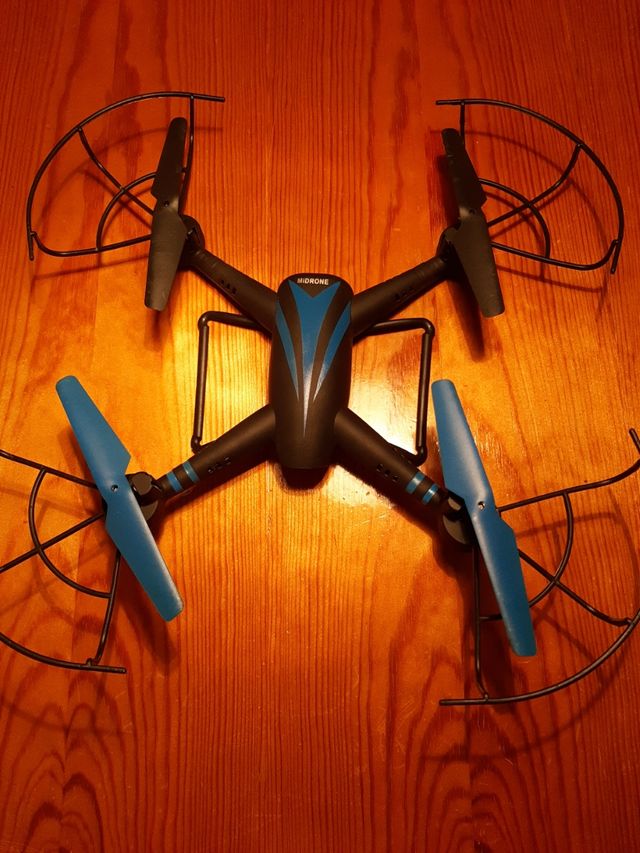 Dron MIDRONE