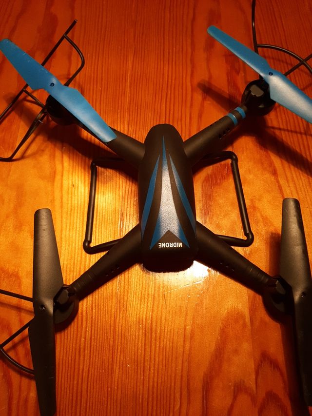 Dron MIDRONE