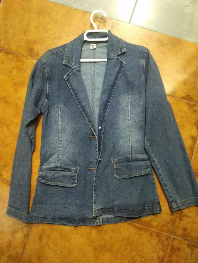 Cazadora vaquera entallada Talla M