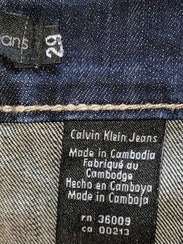 Vaqueros CALVIN KLEIN. T 29