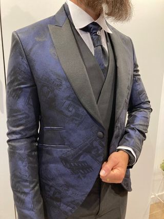 Traje azul / negro 