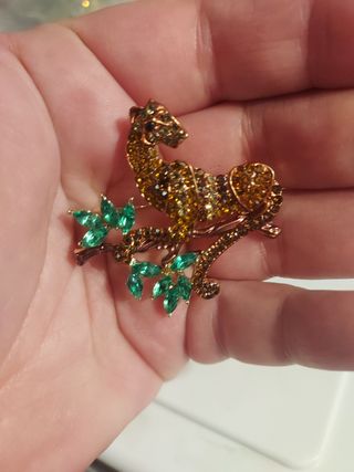 Broche y colgante pantera naturaleza joyas mujer