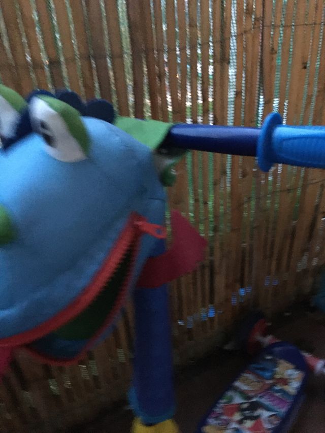 Patinete 3ruedas con adornos dragón