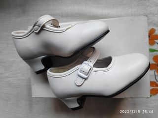 ZAPATOS FLAMENCO FERIA NIÑA NÚM 19 "NUEVOS"