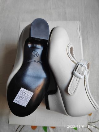 ZAPATOS FLAMENCO FERIA NIÑA NÚM 19 "NUEVOS"