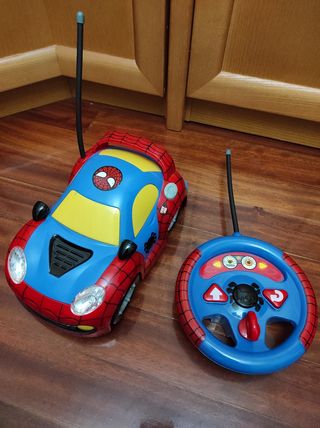 Coche teledirigido de Spiderman 