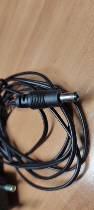 Cargador 15v 1,66A