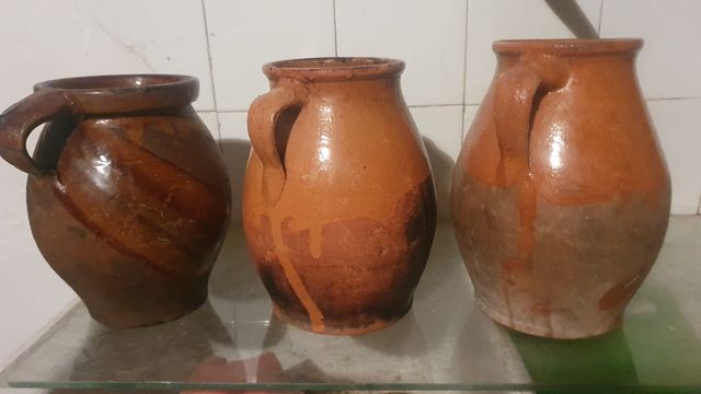 3pucheros vidriados antiguos.