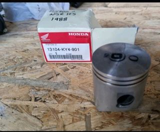PISTON HONDA NSR 125-1998