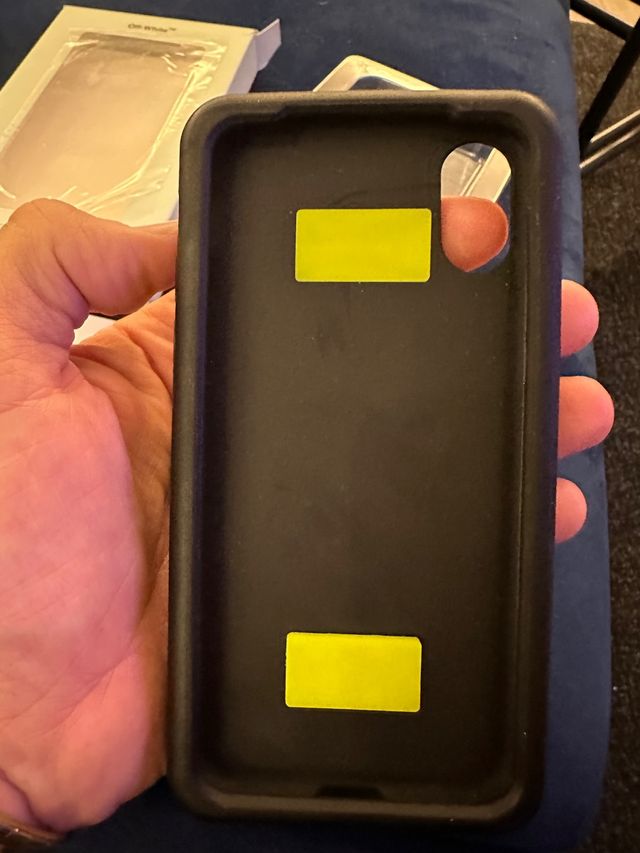 Funda OFF-WHITE 100% original