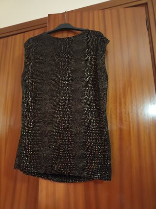 Blusa d chica negra con dorado para fiestas bonita