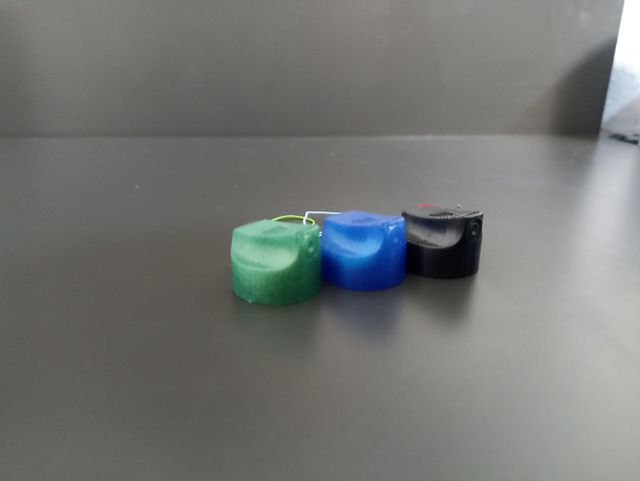 pins y llaveros de resina caps graffiti