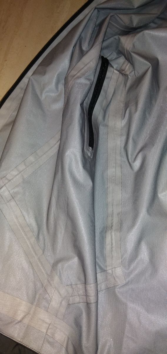 Chaqueta chubasquero RockRider ST 900.Talla L.