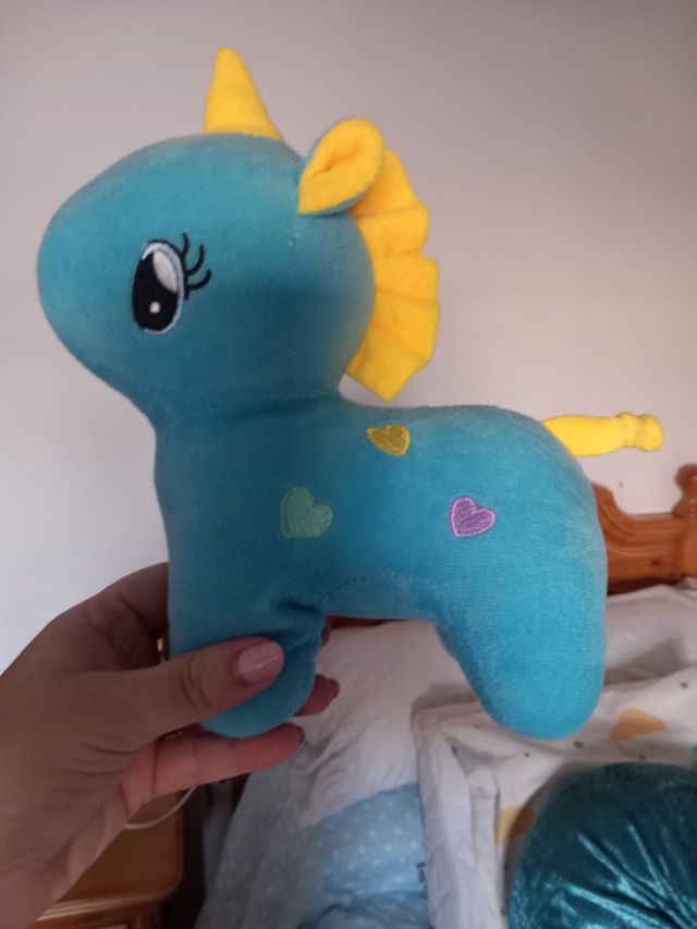 Unicornio peluche 
