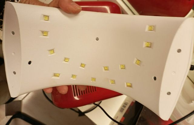 Lámpara de uñas semipermanentes