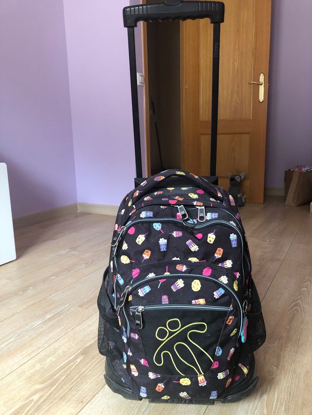 Mochila Totto con ruedas buen estado
