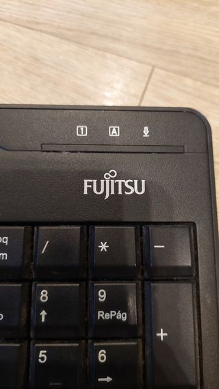 Fujitsu Keyboard (Teclado) KB410 USB 