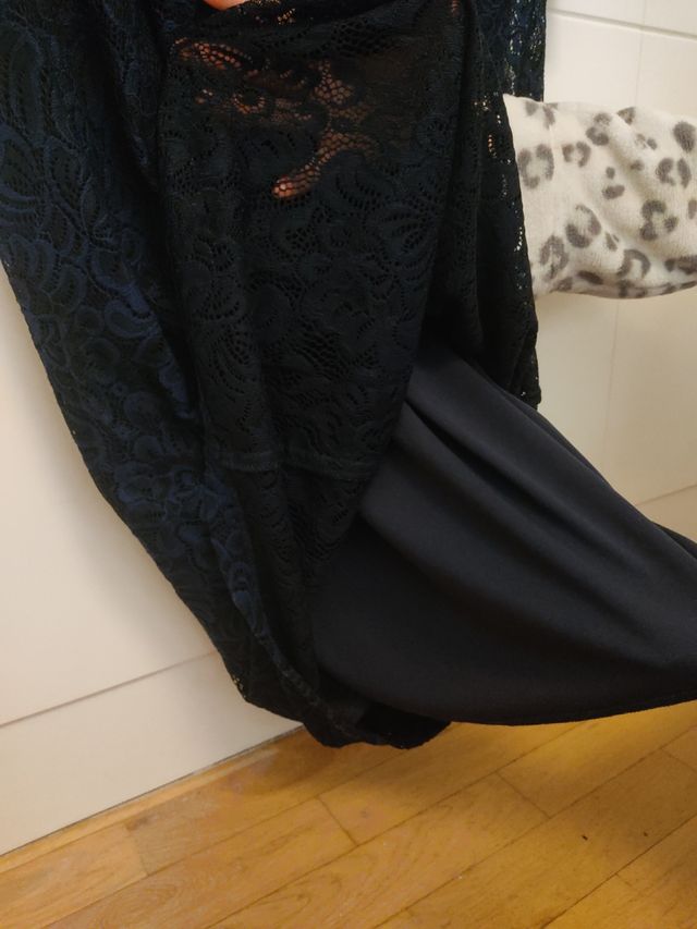 Vestido de señora blonda ,azul marino sin estrenar