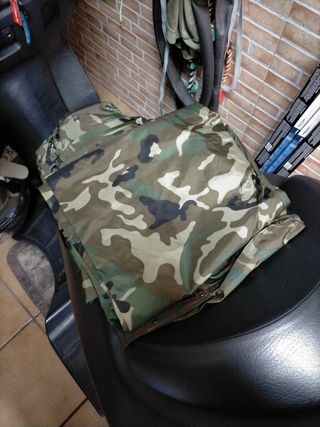 Pantalones impermeables.