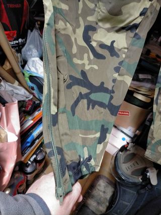 Pantalones impermeables.
