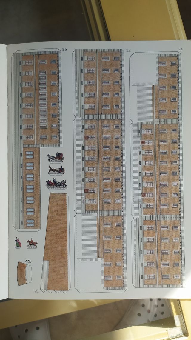 maqueta casa de la moneda de colon. recortable par