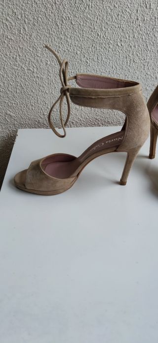 Sandalias de tacón nude 