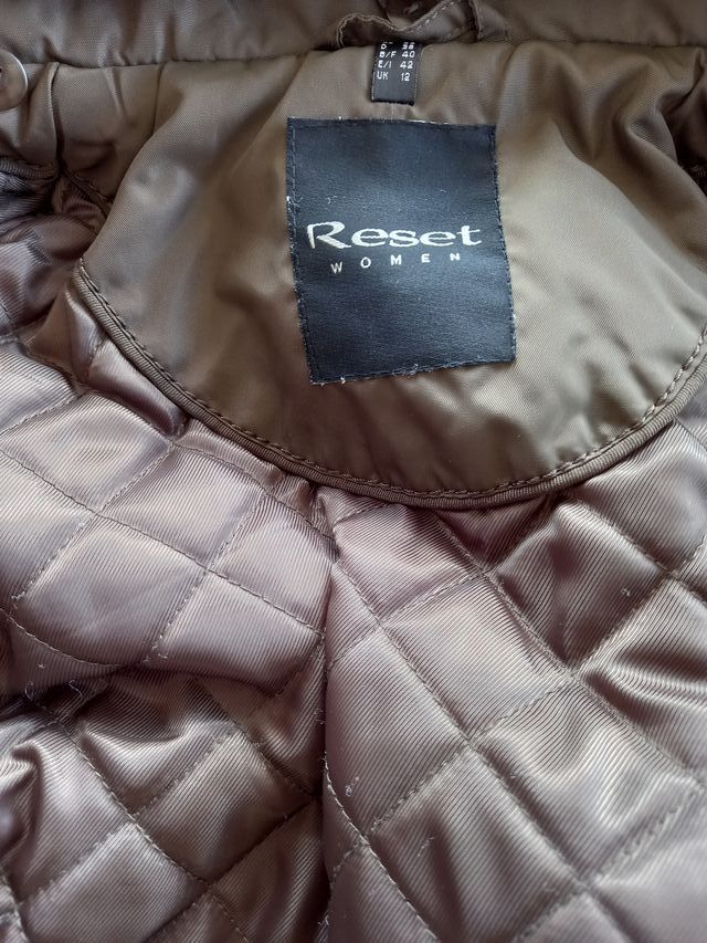 Chaqueta acolchada Marca Reset