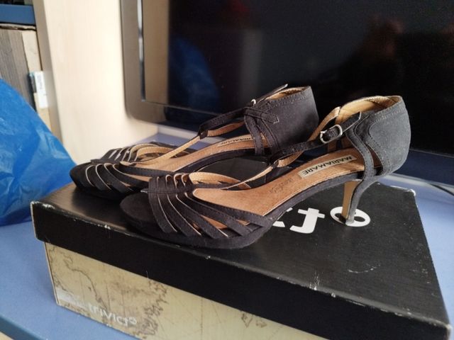 sandalias celebración