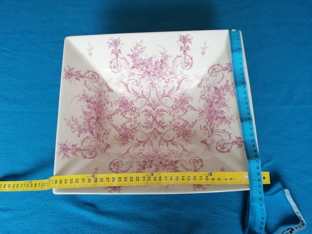 bellissima fontana in porcellana molto bella come regalo