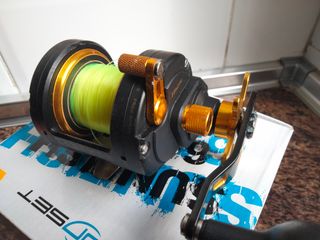 Carrete de pesca PEEN FATHOM 25 super Rápido 