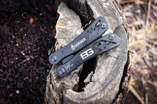 Alicate/Canivete Multifunções Bear Grylls | NOVO