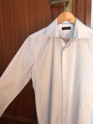 Camisa blanca estampada 