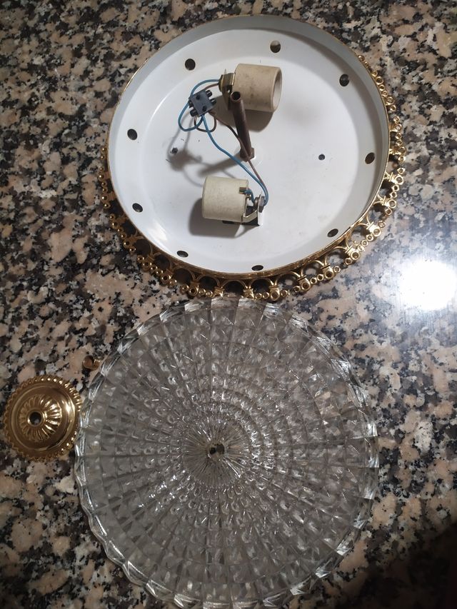 Lámpara antigua de techo